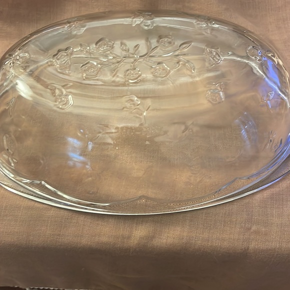 Beautiful 2-quart baking dish - Picture 9 of 9